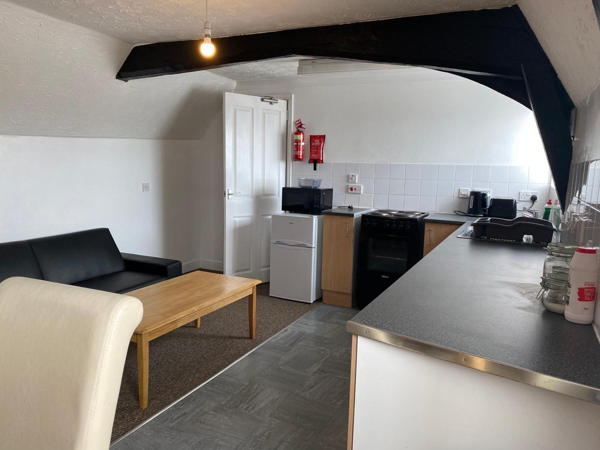 Spacious One Bedroom Flat With River View, 1E Грейт-Ярмут Экстерьер фото